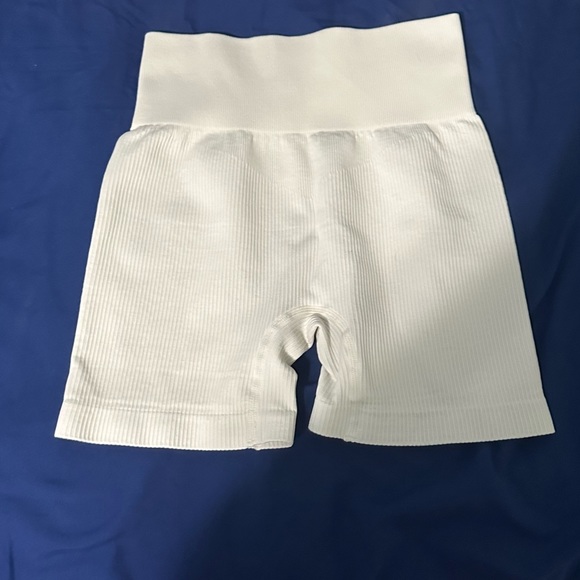 OQQ on Amazon - Picture 2 of 3